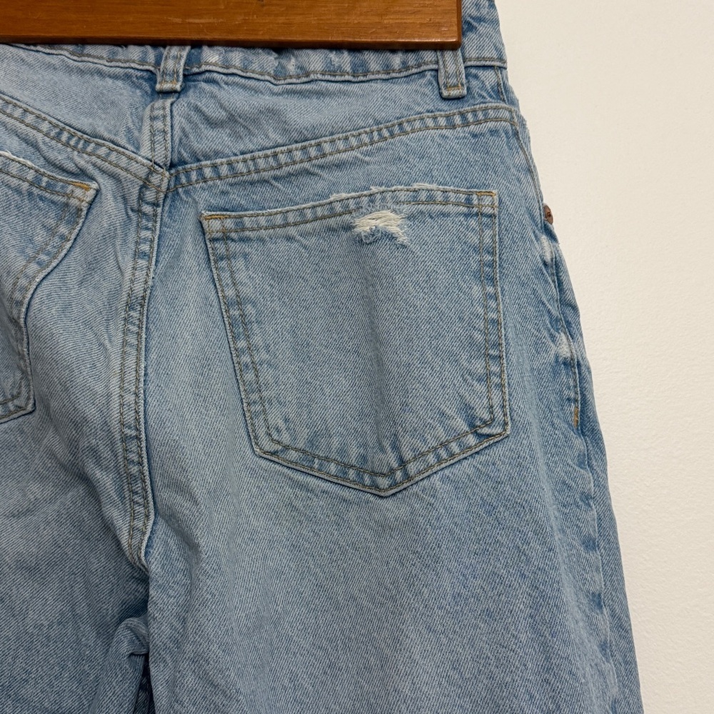 Zara Distressed Light Blue Jeans - Picture 6 of 10